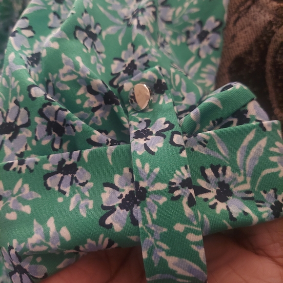 Kim Rogers Green Floral Blouse - Picture 3 of 5